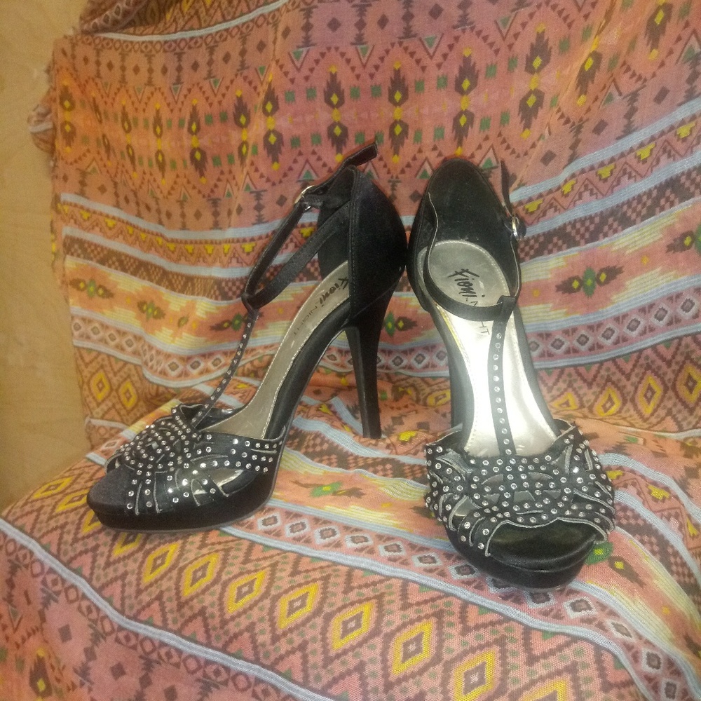 Fioni night heels